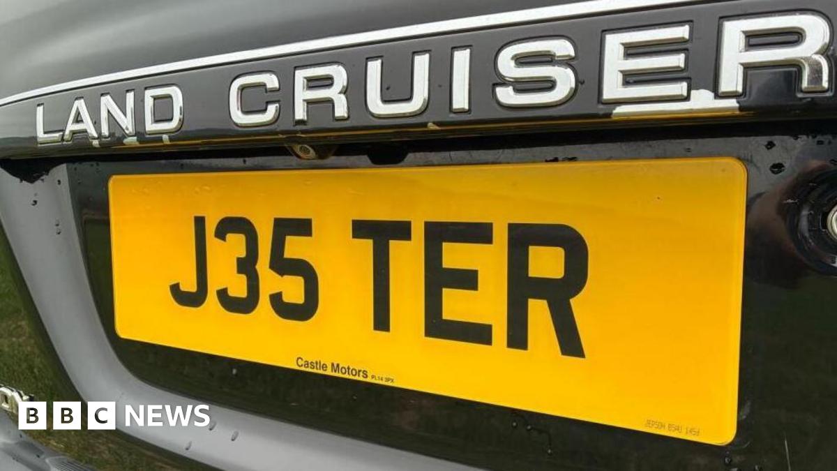Cornish comedian Jethro's J35 TER number plate up for auction